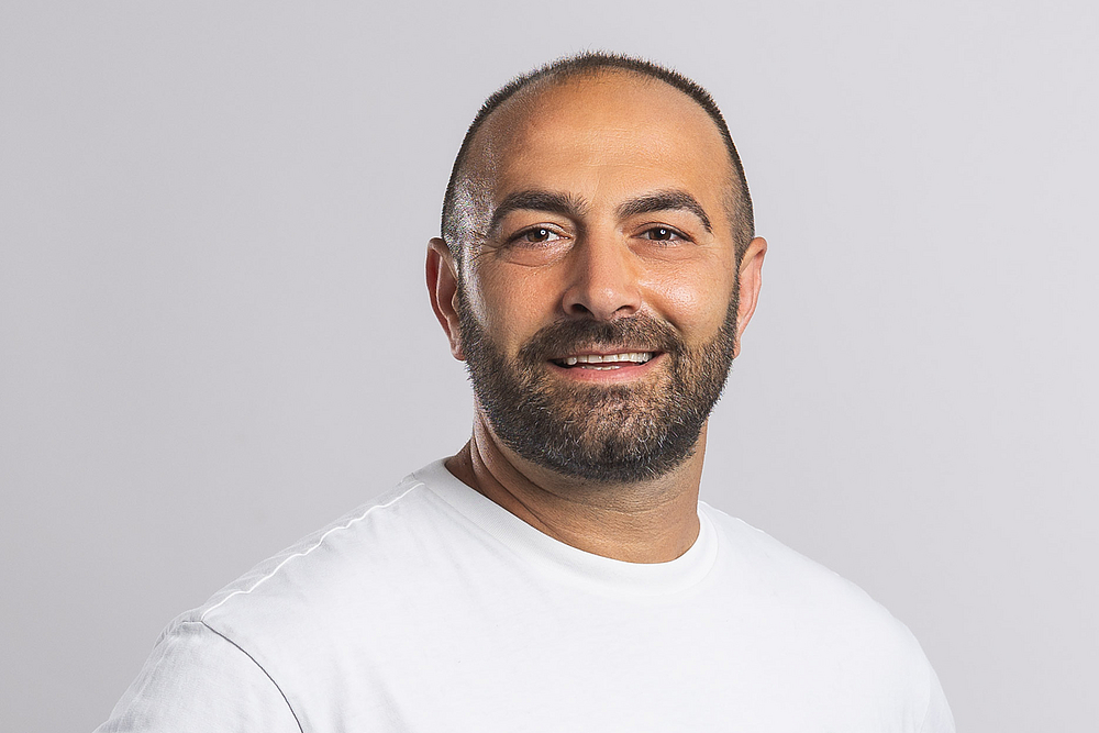 Herzlich willkommen Artan Tunaj